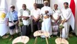 حضرموت تحيي اليوم العالمي للصقور.. تراث يمني يصل إلى العالمية (صور)