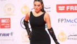 بحركات عفوية.. سارة تخلة تخطف الأنظار في مهرجان القاهرة السينمائي 