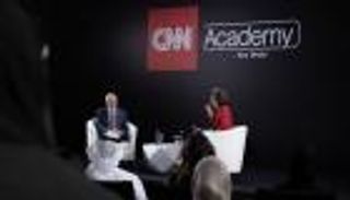 30 دقيقة عن الذكاء الاصطناعي.. بيل غيتس متحدثا في الإمارات