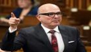 «السكان الأصليين» تطيح بوزير.. انتكاسة جديدة لحكومة ترودو