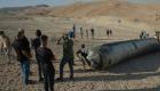 سر تجنب إيران وإسرائيل الحرب.. دبلوماسية محمومة أم اعتراف بالخطر؟