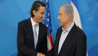 رئيس الوزراء الإسرائيلي والمبعوث الأمريكي