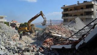 آثار قصف إسرائيلى على سهل البقاع في لبنان