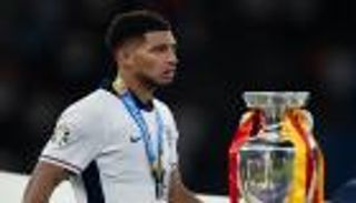 «شعرت بأنني كبش فداء».. ريال مدريد يعيد ابتسامة بيلينغهام (فيديو)