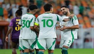 رياض محرز نجم الأهلي السعودي