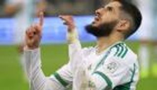كرسي الاعتراف.. ياسين بنزية يطوي صفحة الخلاف مع بلماضي