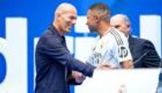 إنقاذ مبابي.. زيدان حل ريال مدريد لتكرار سيناريو بنزيما
