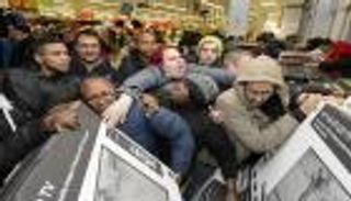 البلاك فرايدي يرفع سقف التجارة الإلكترونية.. مشتريات قياسية للأمريكيين عبر الإنترنت