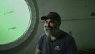 شهران تحت الماء على عمق 11 مترا.. مغامر يقترب من رقم قياسي بتجربة فريدة