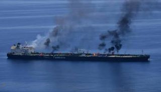 سفينة استهدفتها مليشيات الحوثي