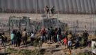 «الترحيل الجماعي».. تكساس تتأهب لتنفيذ خطة ترامب «بحذافيرها»