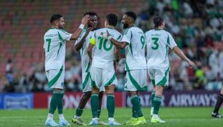 موعد مباراة الأهلي والاستقلال اليوم