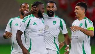 مشاهدة مباراة الأهلي والاستقلال اليوم