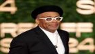 نجوم الفن على السجادة الحمراء لمهرجان البحر الأحمر السينمائي