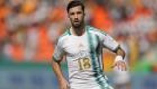 قبل التراجع.. لماذا قرر عمورة اعتزال كرة القدم؟