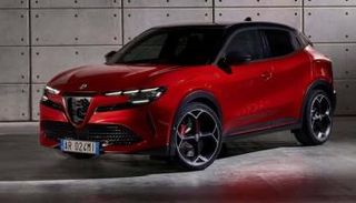 ألفا روميو ستيلفيو 2025