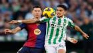 ريال بيتيس ضد برشلونة.. «هدف +90» يفسد احتفال ليفاندوفسكي بإنجازه