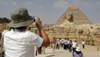 لمن يملكون الدولار.. 5 وجهات سياحية تراجعت عملاتها بشدة أمام «الأخضر»