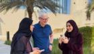 رئيس «أبل» من أبوظبي: قصر الحصن الطريقة المثلى لبدء رحلتي في هذا البلد الجميل