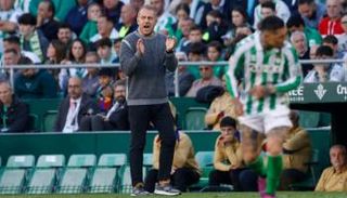 فليك مدرب برشلونة في الدوري الإسباني