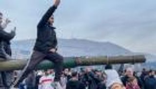 «تلقت ضمانا بأمن قواعدها ومقراتها».. روسيا على اتصال بالمعارضة السورية