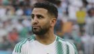 معركة الجناح الأيمن.. 3 واعدين ينافسون رياض محرز في منتخب الجزائر