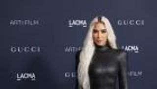 كيم كارداشيان تبدأ قصة حب جديدة وتحرص على إبقائها «سرية»