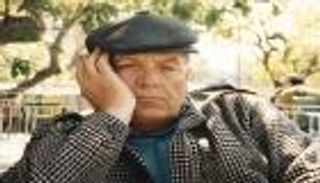 السياسي الساخر «محمد الماغوط» أديب «الزنازين» ورائد قصيدة النثر