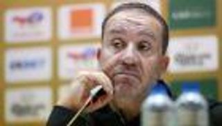 بسبب اللغة العربية.. نبيل معلول ينتفض في وجه «الكاف»