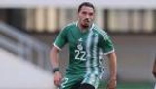 بين ماجر ومحرز.. إسماعيل بن ناصر يختار «اللاعب الجزائري الرمز»
