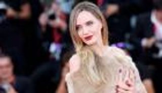 «مشاهد مؤلمة».. ما الذي رآه أبناء أنجلينا جولي في كواليس فيلم «ماريا»؟