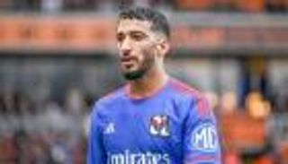 سعيد بن رحمة يكشف قصة «مجنونة» وراء السفر إلى فرنسا