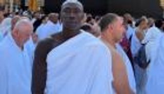 التيكتوكر العالمي خابي لام ينشر صورة له من أمام الكعبة