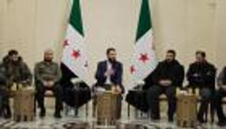 الفصائل السورية المسلحة.. اتفاق على «الحل» والدمج تحت مظلة «الدفاع»