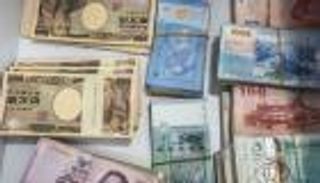 الدولار ضاعف آلامها.. كيف أثر &laquo;الملك&raquo; على عملات الأسواق الناشئة في 2024؟