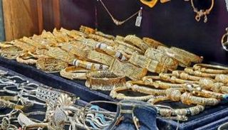 مشغولات ذهبية متنوعة