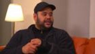 محمد ممدوح يروي قصة نجاته من محاولة نصب في زنجبار