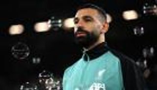 «التجديد بعيد».. أول تعليق من محمد صلاح عن «الكرة الذهبية»