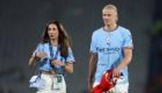 عن طريق الخطأ.. غوارديولا يكشف مفاجأة «هالاند الأب»