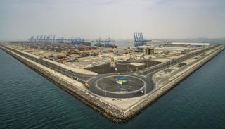 موانئ أبوظبي.. طموحات التوسع تتعزز في 2024