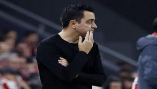 تشافي هيرنانديز مدرب برشلونة الإسباني