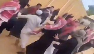 لقطة من فيديو المشاجرة
