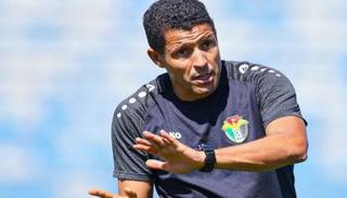 الحسين عموتة مدرب منتخب الأردن