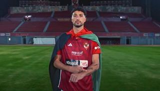 وسام أبوعلي لاعب الأهلي 