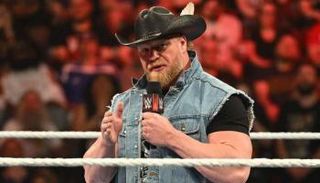 بروك ليسنر نجم المصارعة الحرة WWE
