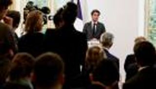 رئيس وزراء فرنسا إلى ألمانيا.. «طي المسافات» لترميم الخلافات