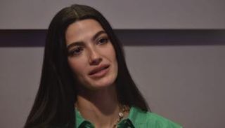 الفنانة تارا عماد