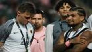 بسبب ميسي.. الغضب يجتاح هونغ كونغ 