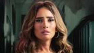 زينة.. رحلة صعود من &laquo;أرض الخوف&raquo; (بروفايل)
