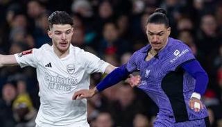 القنوات الناقلة لمباراة أرسنال وليفربول